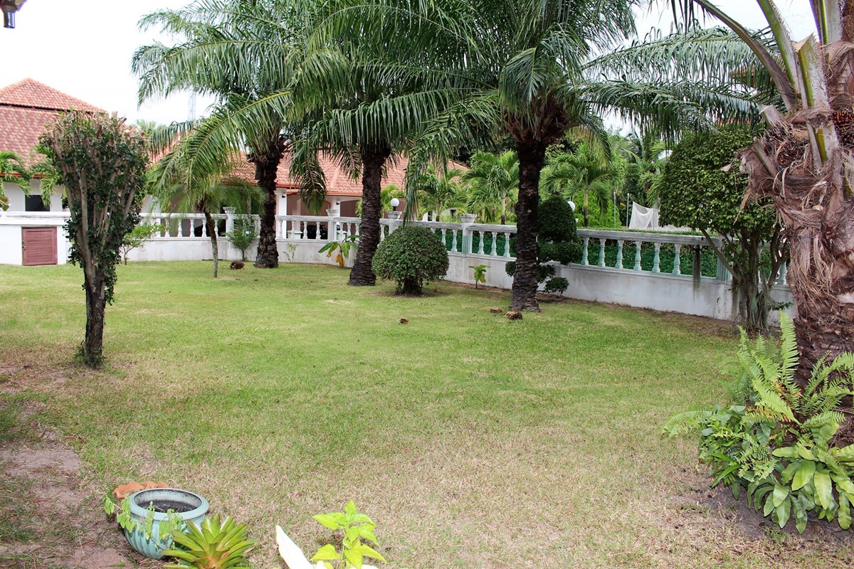 2-bedroom-house-for-sale-pool-property-kings-k