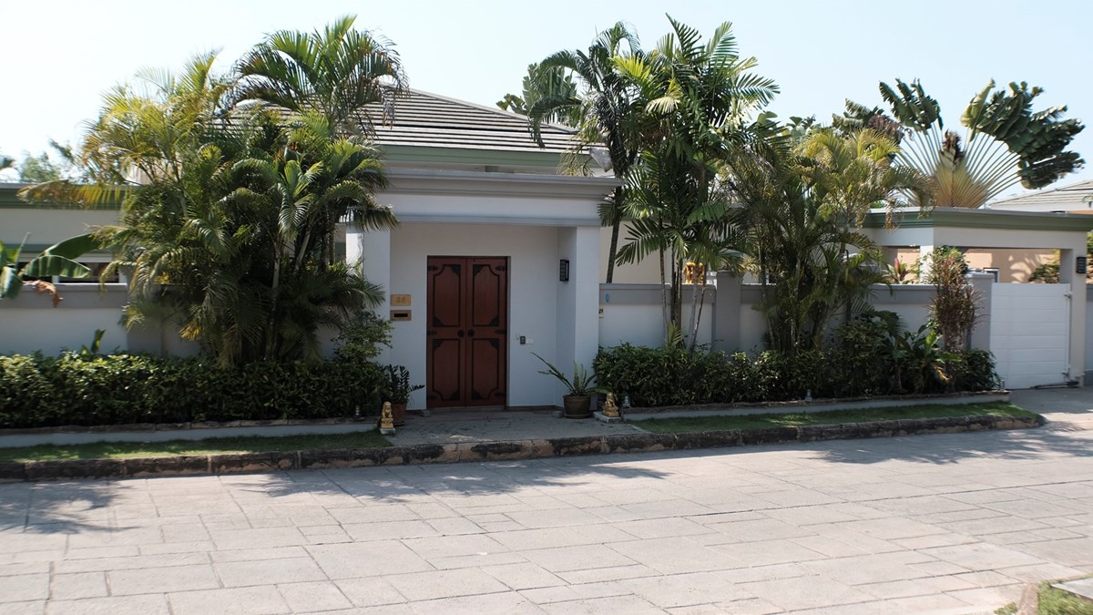 pool-villa-for-sale-in-pattaya-a pool-villa-for-sale-in-pattaya-a