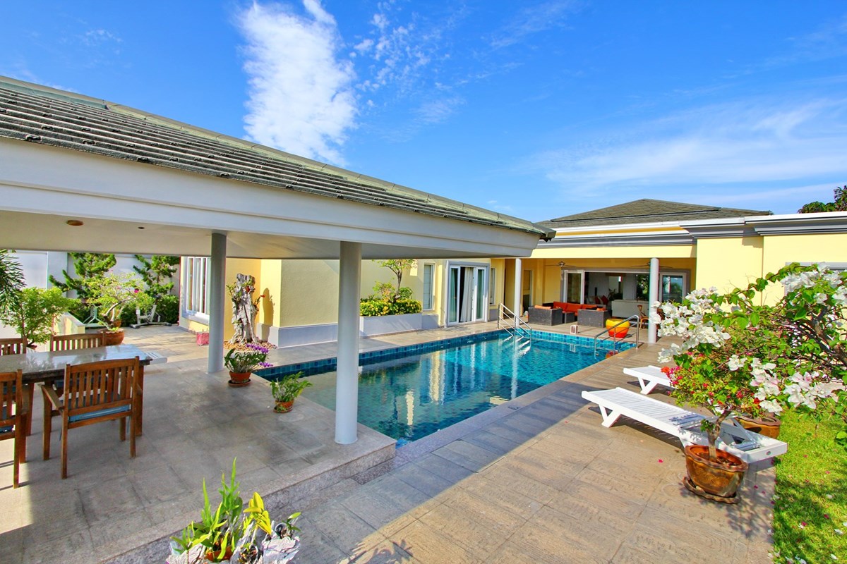 siam-royal-view-luxury-villa-pattaya-for-sale-a